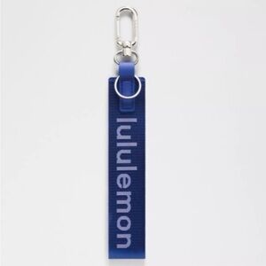 NWT lululemon athletica Never Lost Keychain
